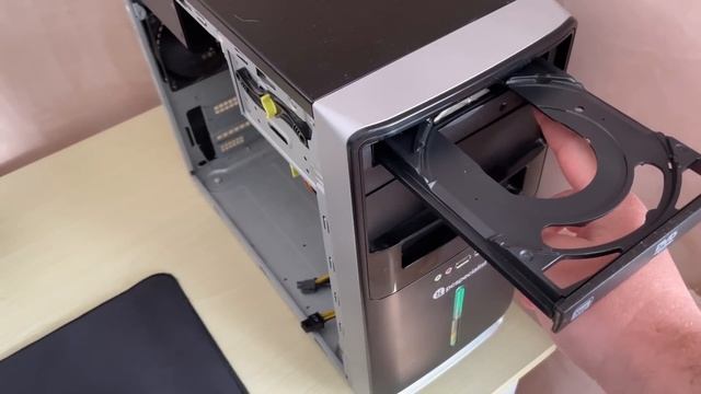 The £40 ($50) Cash Converters Gaming PC смотреть онлайн