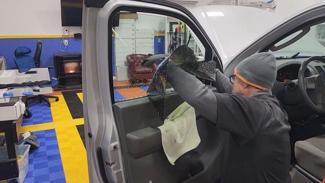 bottom loading the window film without removing anything смотреть онлайн