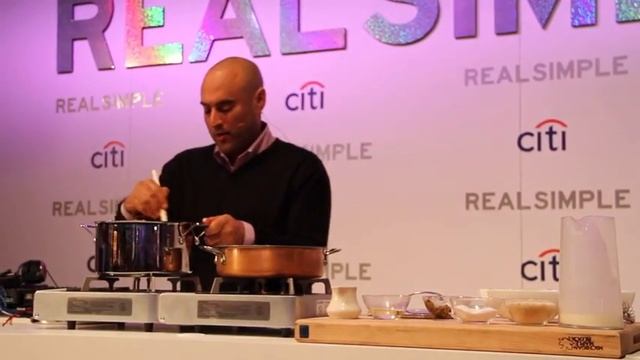 Chef Ian Friedman - Real Simple magazine demo - Truffle Mac and Cheese (from Celsius) смотреть онлайн