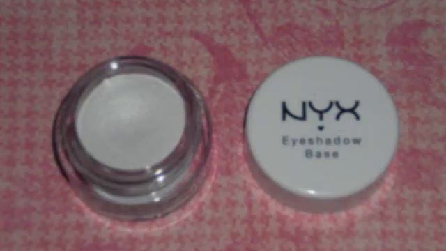 NYX COSMETICS NYX Eyeshadow Base смотреть онлайн
