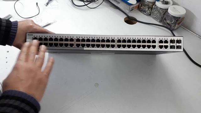مراجعة و فتح صندوق سويتش D-Link DGS-1210-52