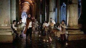 Can Bonomo - Love Me Back Orjinal Klip 2012