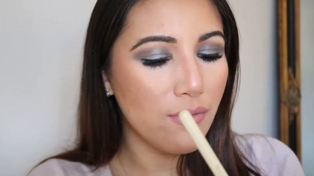 FIRST IMPRESSIONS OF THE MAC COSMETICS HOLIDAY COLLECTION 2019 | Mona's Eyes Beauty смотреть онлайн
