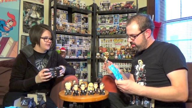 Unboxing a Case of The X-Files Titan Vinyls смотреть онлайн
