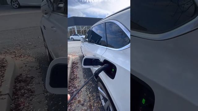 How do I charge a hybrid Bentley? смотреть онлайн