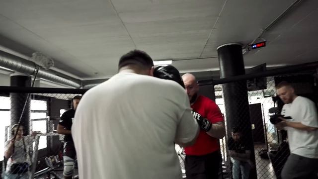 SPARRING mit @RINGLIFE nach 6 MONATEN! 😵🥊 смотреть онлайн