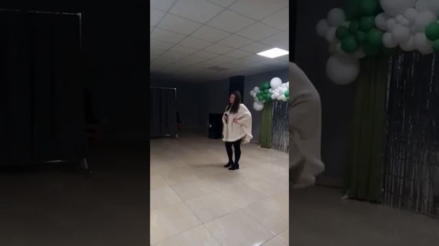 Пісня "Порізала пальчик" Виконує Кравченко Тетяна. смотреть онлайн