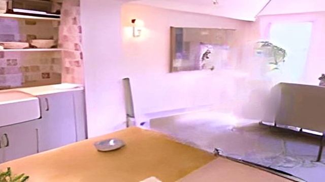 A Look Inside George Michael's House смотреть онлайн