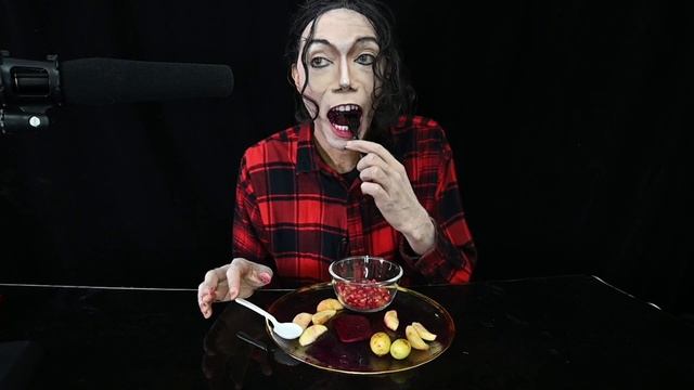 Star ASMR - Fruit Plate (MJ Lookalike) Food sounds смотреть онлайн