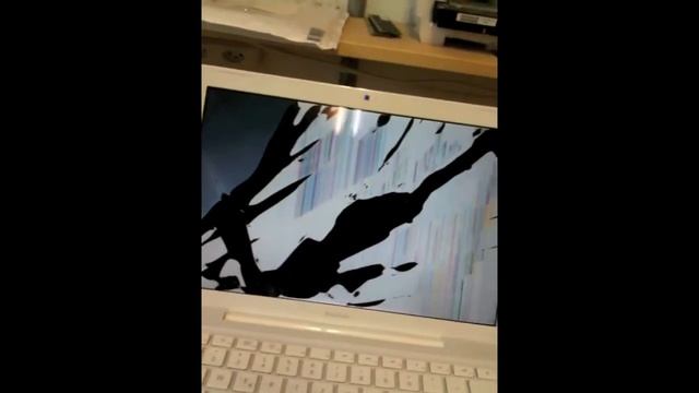 MacBook Cracked LCD Screen смотреть онлайн