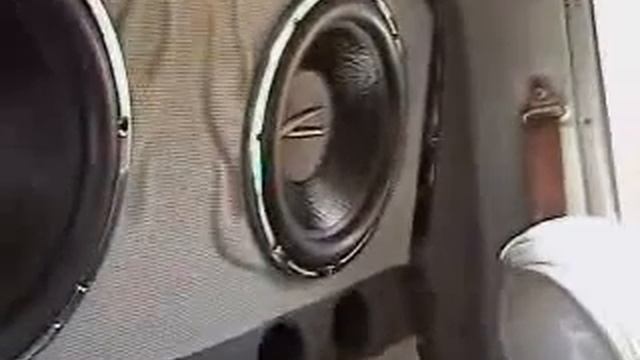 12vdb.com - car audio database: Audiobahn Aw152t.1 смотреть онлайн