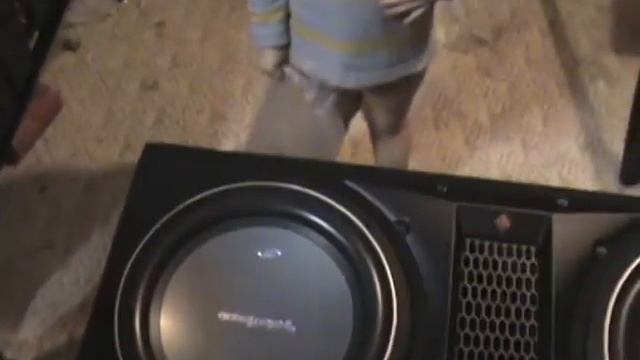FOR SALE 2 Rockford 12" P2's смотреть онлайн
