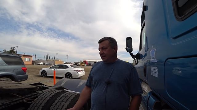 Купил Новый Грузовик Kenworth W900L