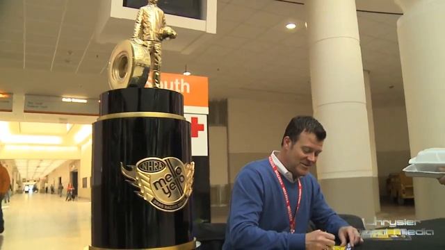 Jeg Coughlin Jr: 2013 NHRA Pro Stock Champion visits Chrysler Group смотреть онлайн