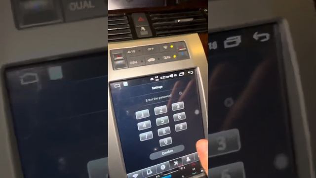 What an after market Acura RL 2005-2012 Tesla style radio looks like. смотреть онлайн