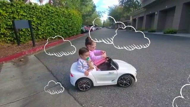 Leah and Bentley Play Date смотреть онлайн