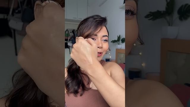 Super Affordable Dupe of Mac Strobe Cream смотреть онлайн