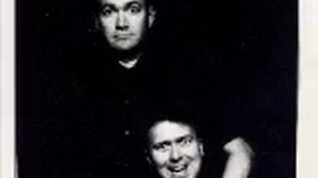 U2 iTunes download response смотреть онлайн