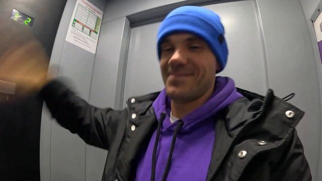 Вернулись в Россию и ОЧУМЕЛИ ОТ ЦЕН, САНКЦИЙ И МОРОЗОВ. Как вообще здесь жить?! смотреть онлайн