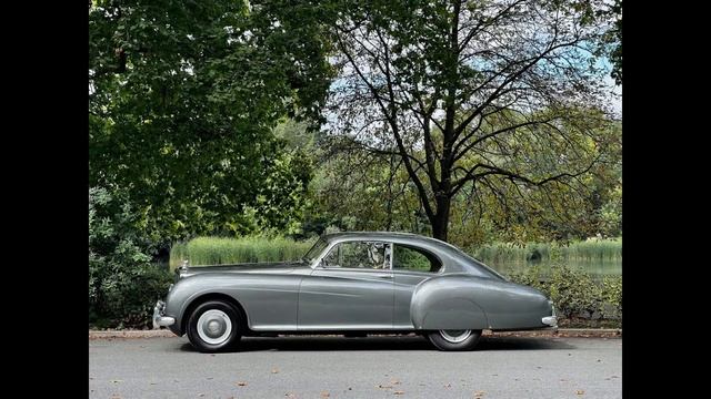 1954 Bentley R-Type Continental - £975,000.00 смотреть онлайн