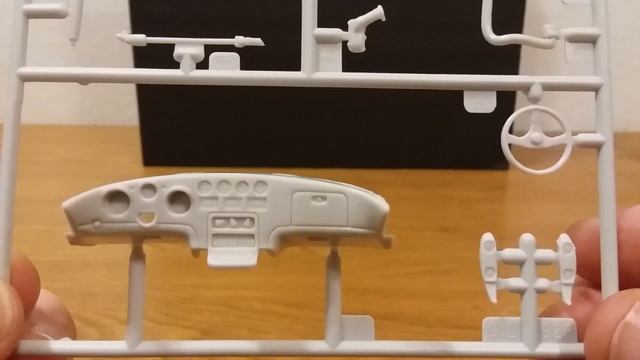 AMT 1/25th Dodge Viper GTS Coupe Plastic Model Car Kit Review смотреть онлайн