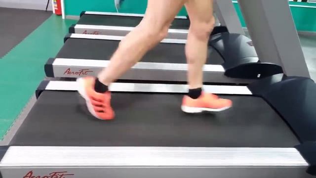 Как бегать на беговой дорожке? смотреть онлайн