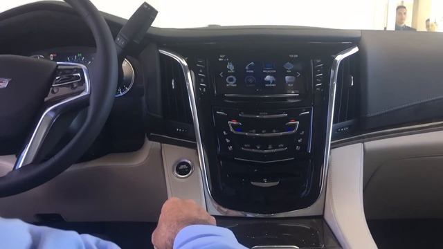 2018 Cadillac Escalade walk around смотреть онлайн