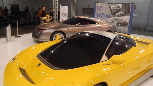 Milano Autoclassica 2016: VENENO Roadster, Vulcan, Bugatti EB110, Bentayga... HD смотреть онлайн