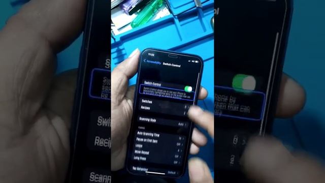 Ipnone 12 blue line box remove solution,how to switch control off Iphone 12 смотреть онлайн