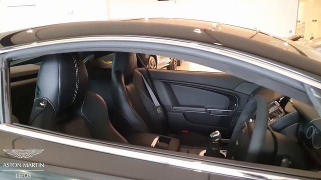 2012 V12 Vantage Carbon Black Edition смотреть онлайн