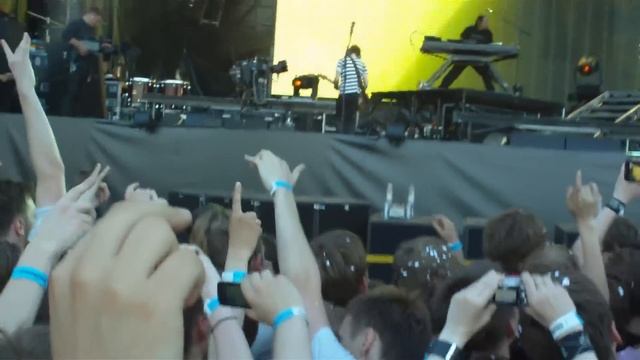 Linkin Park - Catalyst смотреть онлайн