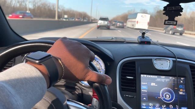 CUTTING UP ON THE HIGHWAY IN MY TUNED CATLESS CHRYSLER 300C HEMI ‼️ смотреть онлайн