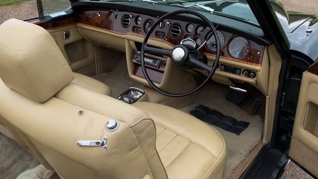 1975 Bentley Corniche смотреть онлайн