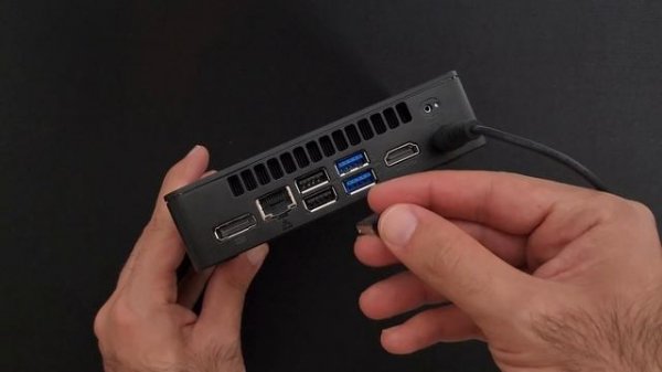 Intel NUC 11 Essential Kit İnceleme - Mini PC arayanlara!