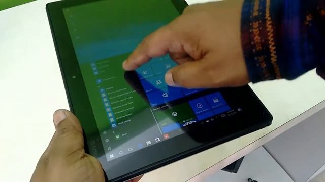 Lenovo 2-in-1 Laptop with Windows 10 (Ideapad Miix 310) Review & Hands On смотреть онлайн