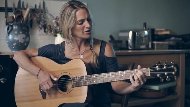 Can't Find My Way Home (Steve Winwood cover) - Wendy Martineau смотреть онлайн