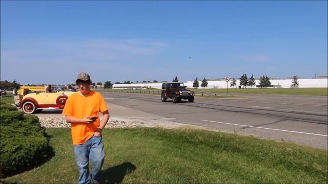 Dodge Viper CRASHES!!! Chrysler Car Show (Burnout Compilation) смотреть онлайн