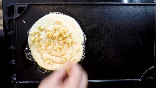 How To Make Delicious Mac and Cheese Pancakes смотреть онлайн