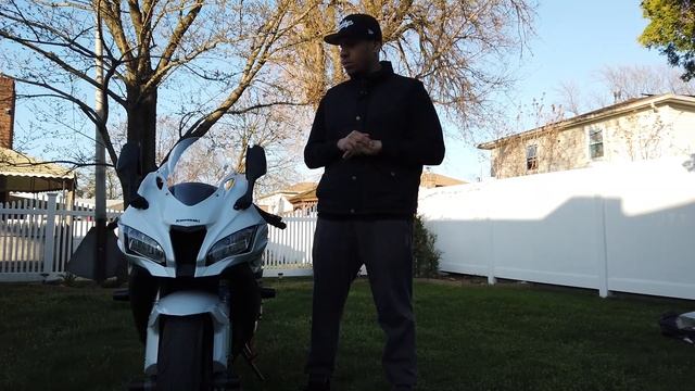 Mac reveals the new bike!! смотреть онлайн