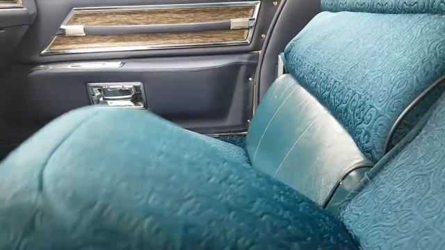 Cadillac Fleetwood 75 z 1971 r. V8 220 KM 7,7 l смотреть онлайн