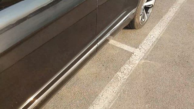 Black bentley bentayga first edition w12 in Antibes harbor France смотреть онлайн