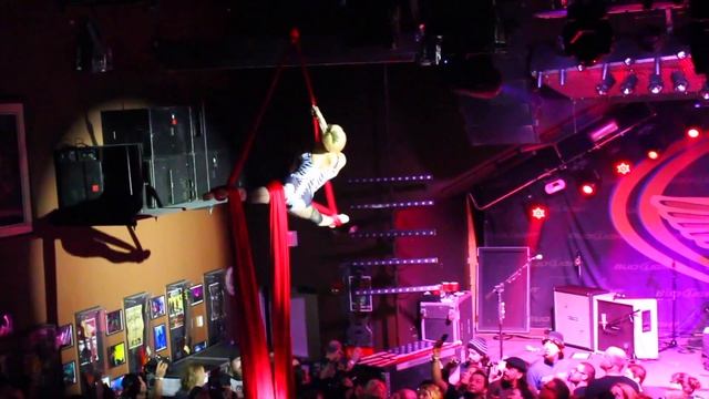 Cherry Bombs - Aerial at Austin's Fuel Room/The District смотреть онлайн