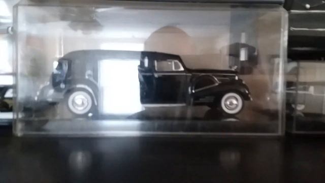 Toy and model Cadillac ambulance and Cadillac hearse collection. смотреть онлайн