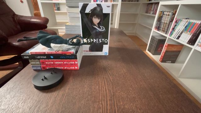 Huge January Manga Unboxing Figure, Pokemon and A TON of Manga смотреть онлайн