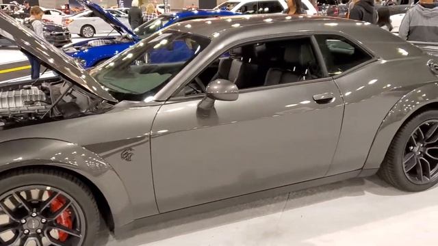 2019 Dodge Challenger Hellcat Redeye SRT. Is this a widebody? смотреть онлайн