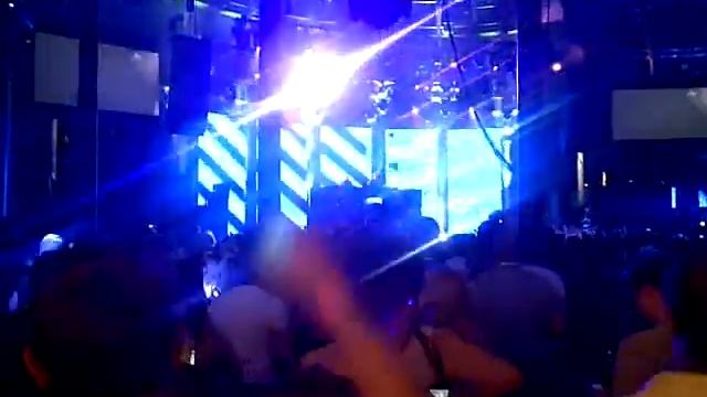 Nero - Crush On You Live at Itunes Festival 2011 Part 1 смотреть онлайн
