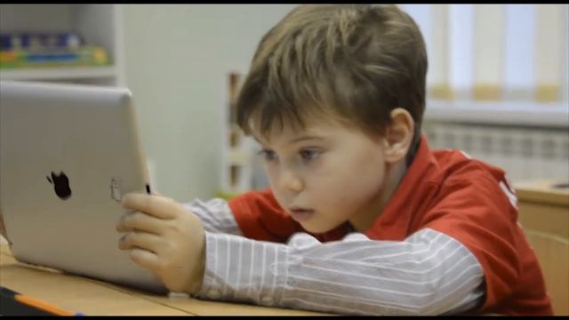 Post PC Art: Apple education promo(Rus) смотреть онлайн