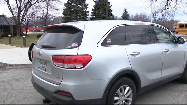John Glenn High School student seriously hurt in hit-and-run смотреть онлайн