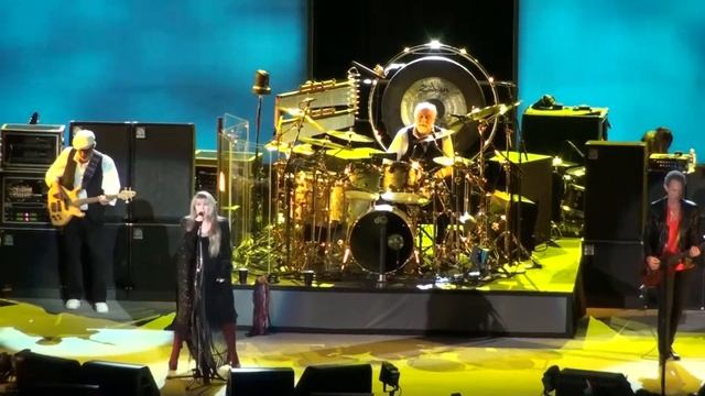 Fleetwood Mac - Stand Back (Chicago 2009) смотреть онлайн