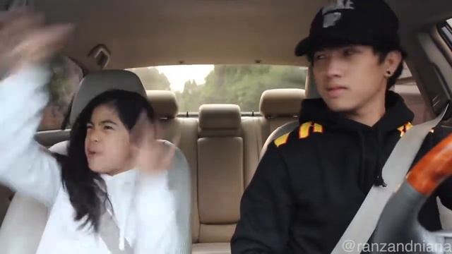 Despacito By Luis Fonsi Ft Justin Bieber Comes On (SIRA DIŞI)